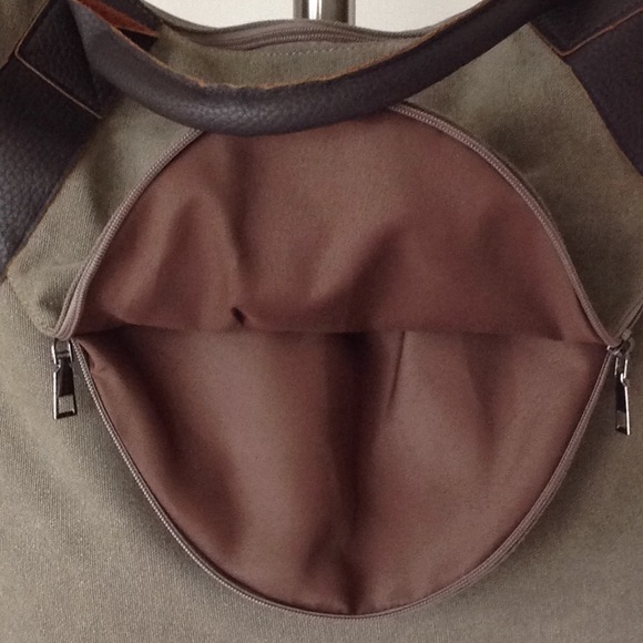 ๐๐บ๐ Grace Callie Designs - Genova Crossbody Bag - Picture 8 of 8